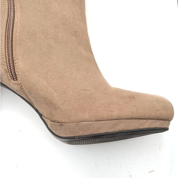 Mootsies Tootsies Suede Knee-High Heels – 3.5" Heel - Y2K Minimalist, Taupe, 10M - Picture 9 of 16